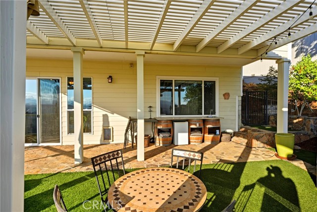 Image 51 of 72 For 18530 Glenwood Rd.