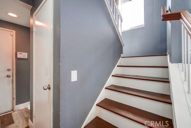 11484 Lime Orchard Lane, Fontana CA: https://media.crmls.org/medias/0da62f6d-dfbc-4569-8c38-d9834e7fc36e.jpg