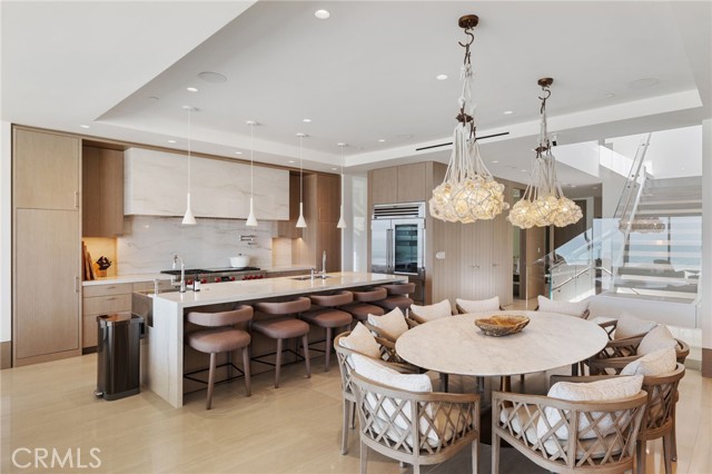 716 The Strand, Manhattan Beach CA: https://media.crmls.org/medias/0da6cbe1-4ce6-43bd-b393-3833edcd20c9.jpg