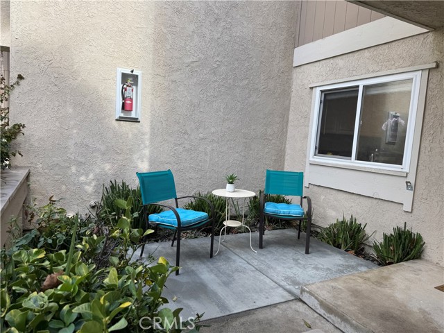 18 Snapdragon, Irvine CA: https://media.crmls.org/medias/0da728d9-a2da-4db9-b409-d7cb8acfd9c4.jpg