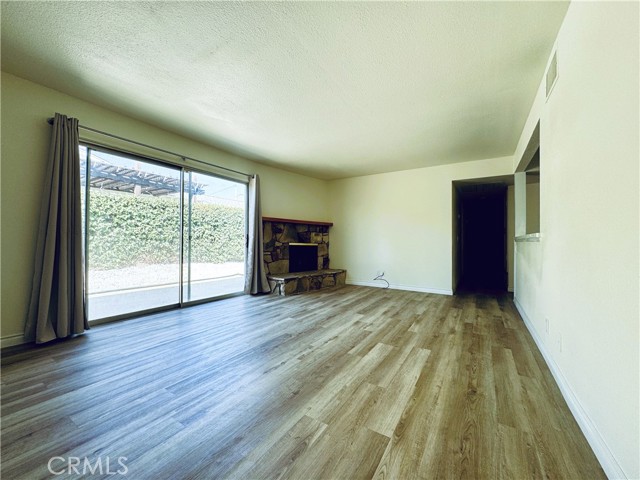 Detail Gallery Image 11 of 27 For 2105 E Petunia, Glendora,  CA 91740 - 3 Beds | 2 Baths