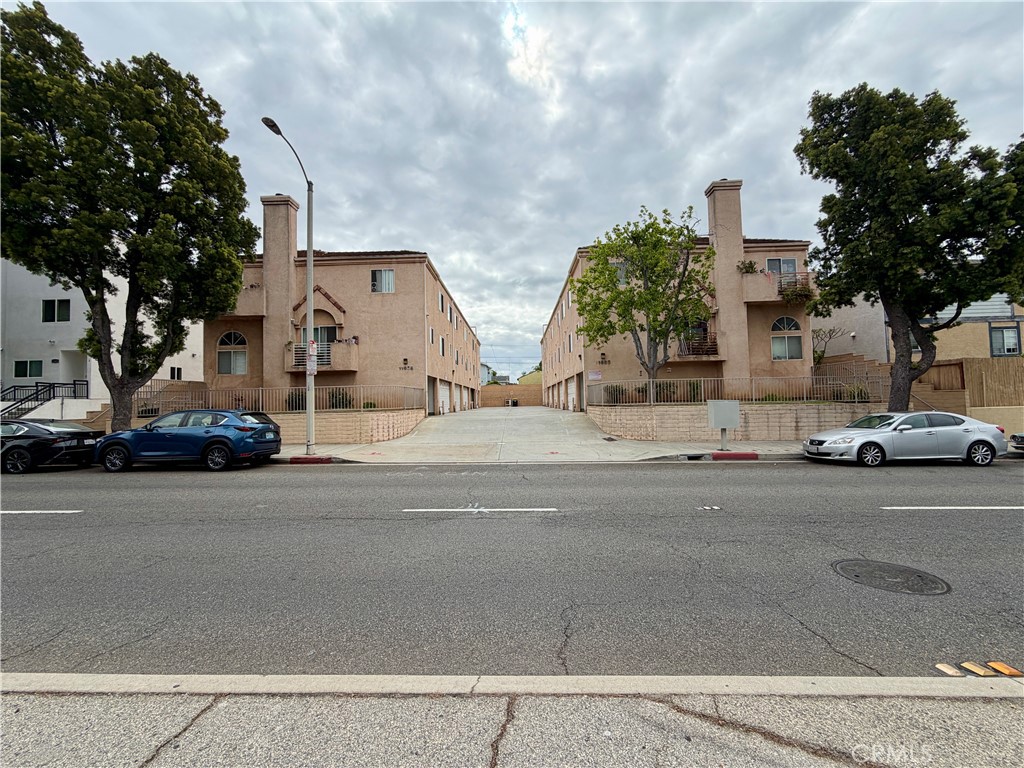 11608 Valley View Ave #4