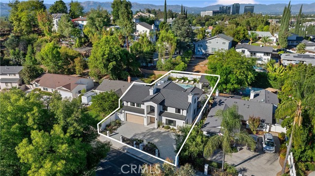 Detail Gallery Image 49 of 75 For 22269 Avenue San Luis, Woodland Hills,  CA 91364 - 5 Beds | 5/1 Baths