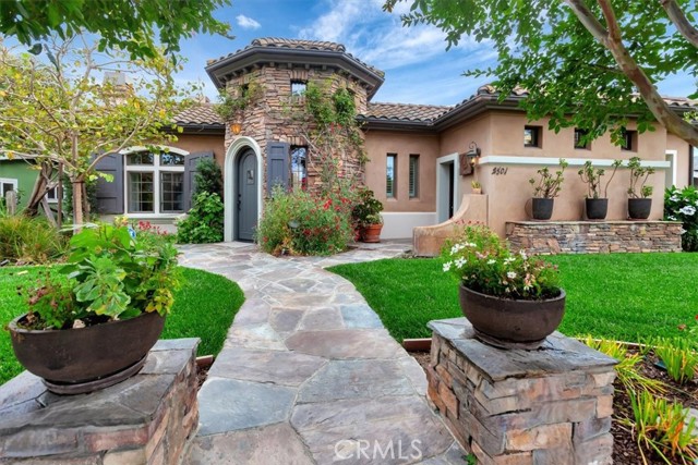 Detail Gallery Image 1 of 30 For 2501 Margaret Dr, Newport Beach,  CA 92663 - 5 Beds | 3/1 Baths