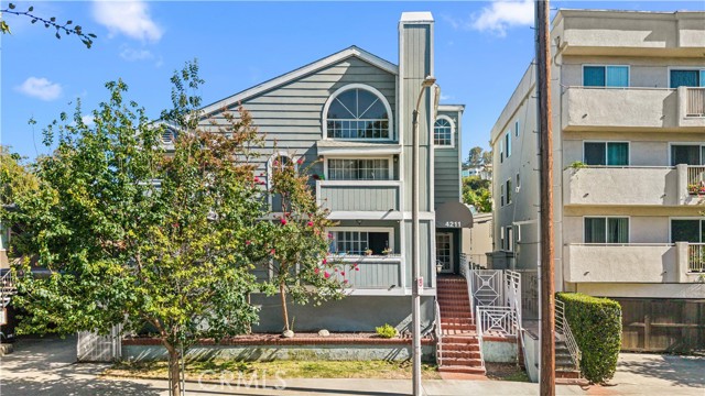 2 Bed Home for Sale in Studio City, California