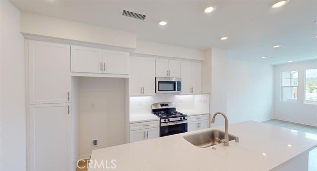 16424 Whittier Boulevard, Whittier CA: https://media.crmls.org/medias/0da99eb1-01ac-493b-ac73-353400fb0b5a.jpg