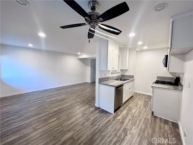 657 Scott Place, Glendora CA: https://media.crmls.org/medias/0daa1904-6712-450d-bb28-c3d148570d2b.jpg