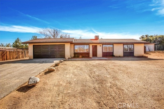 Detail Gallery Image 1 of 32 For 56205 Navajo Trl, Yucca Valley,  CA 92284 - 3 Beds | 2 Baths