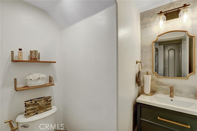 Detail Gallery Image 16 of 37 For 2000 San Antonio Dr, Corona, Corona,  CA 92882 - 3 Beds | 2/1 Baths