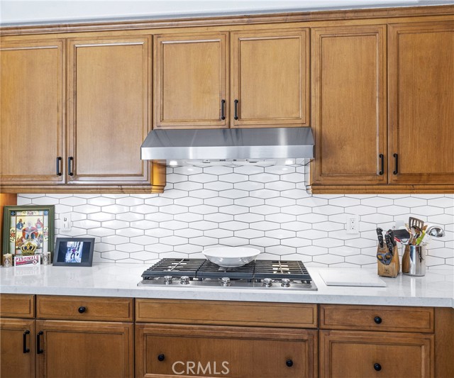 45 Coriander, Irvine CA: https://media.crmls.org/medias/0daa58d0-eec7-4a92-8ef9-dc138e62f8b1.jpg