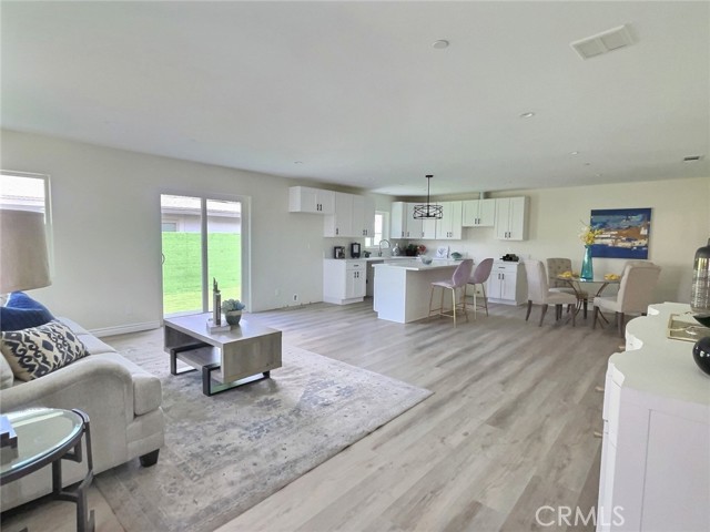 378 W Rosa Parks Road, Palm Springs CA: https://media.crmls.org/medias/0dab0a35-229c-4ca3-b74e-e4aef7feb762.jpg