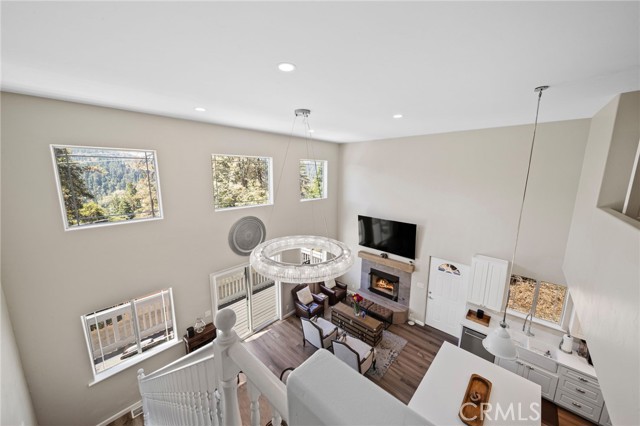 Detail Gallery Image 10 of 32 For 23700 Zurich Dr, Crestline,  CA 92325 - 3 Beds | 2 Baths