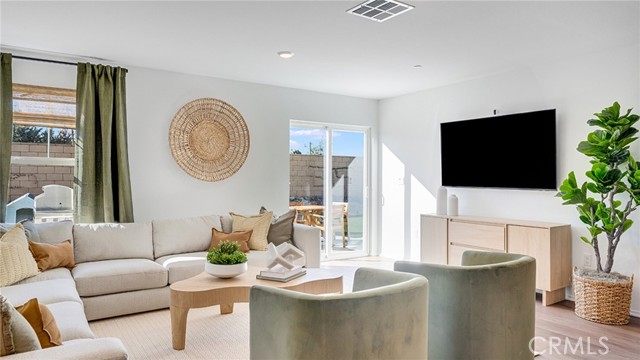 Detail Gallery Image 6 of 17 For 7551 Drexel Ave, Hesperia,  CA 92345 - 3 Beds | 2 Baths