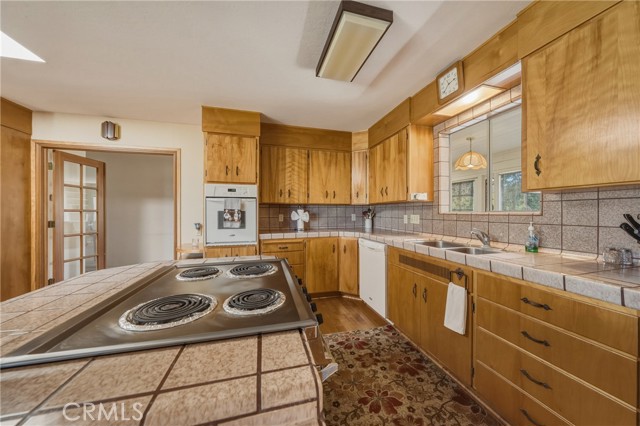 Detail Gallery Image 10 of 51 For 2527 Dessie, Lakeport,  CA 95453 - 4 Beds | 2/1 Baths