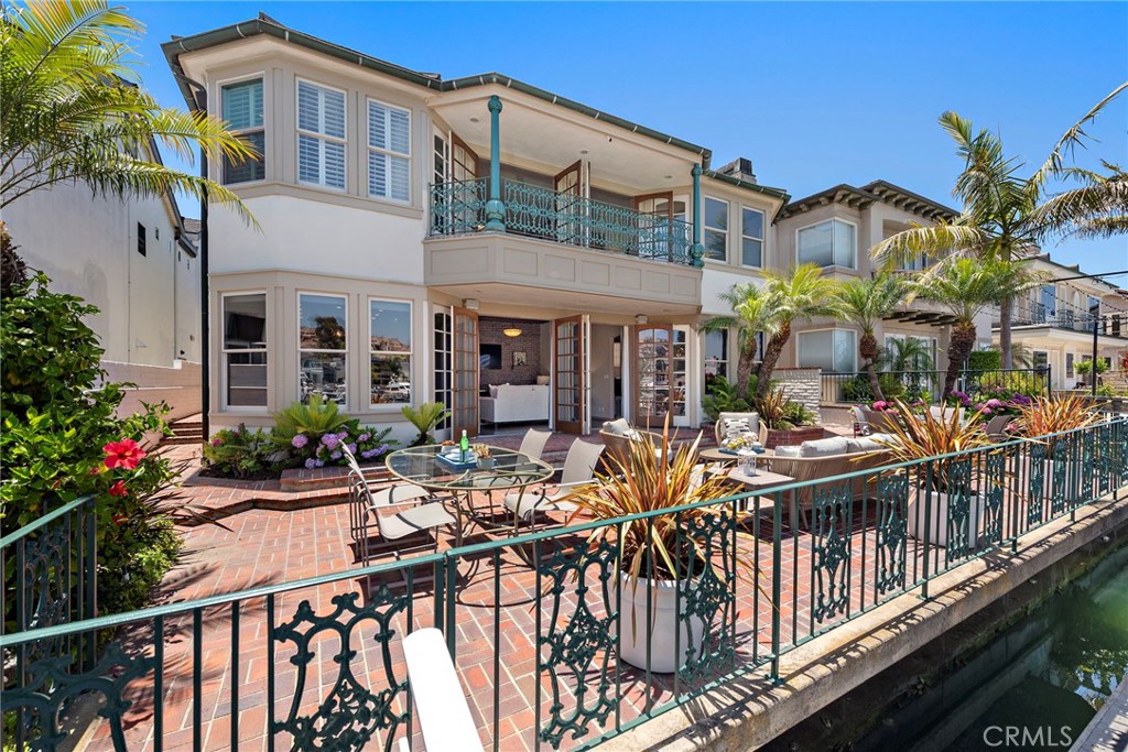 648 Harbor Island Drive
