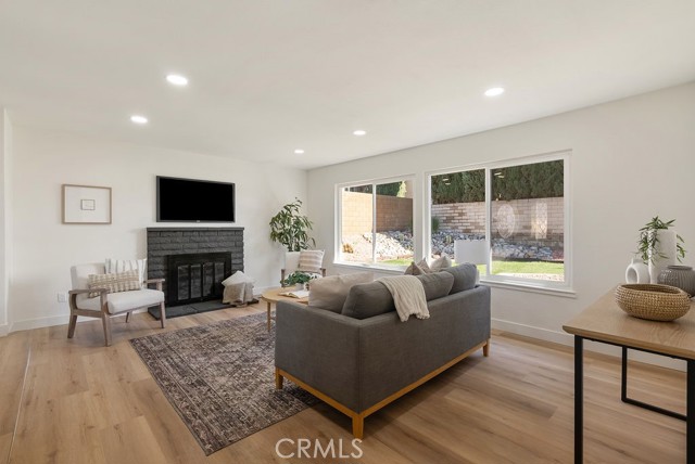 Detail Gallery Image 5 of 41 For 7921 Onyx Ct, Rancho Cucamonga,  CA 91730 - 4 Beds | 2/1 Baths