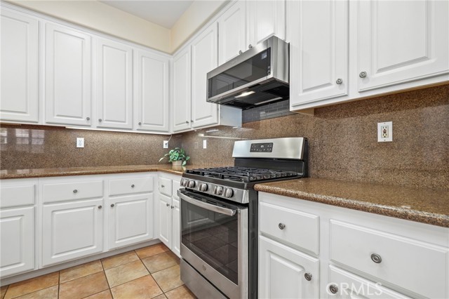 Detail Gallery Image 14 of 45 For 3 Mineral King, Irvine,  CA 92602 - 3 Beds | 2/1 Baths