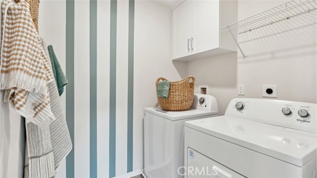 Detail Gallery Image 12 of 14 For 26306 Moorpark Ct, Corona,  CA 92883 - 3 Beds | 2/1 Baths