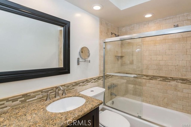 Detail Gallery Image 18 of 29 For 555 Esplanade #418,  Redondo Beach,  CA 90277 - 2 Beds | 2 Baths