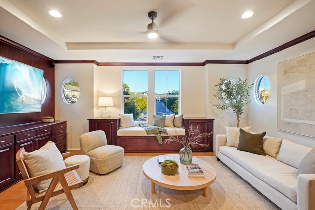 Image 47 of 63 For 907 Deerhill Road