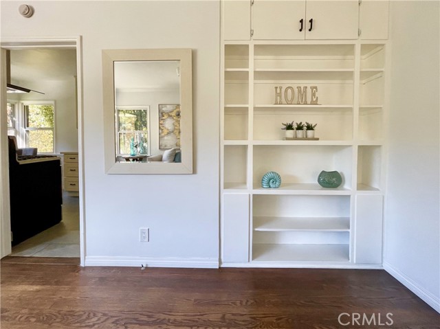 Detail Gallery Image 3 of 30 For 1761 Brook Ln, Glendale,  CA 91208 - 2 Beds | 1 Baths