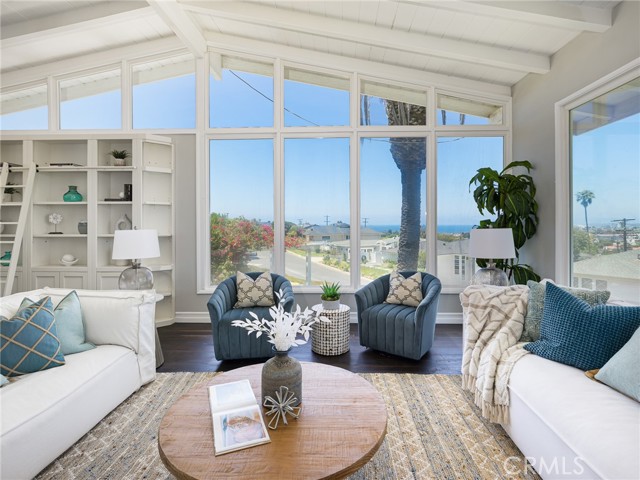 246 Via Los Miradores, Redondo Beach CA: https://media.crmls.org/medias/0db046d3-9ade-4434-889a-f4e12913b7ad.jpg