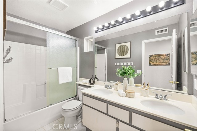 Image 40 of 74 For 31 Via Silla