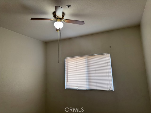 Detail Gallery Image 7 of 13 For 15165 Beartree St, Fontana,  CA 92336 - 3 Beds | 2 Baths