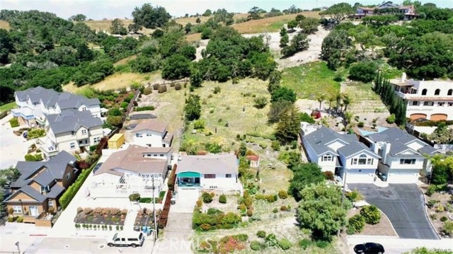 Detail Gallery Image 2 of 21 For 105 Le Point St, Arroyo Grande,  CA 93420 - 2 Beds | 2 Baths