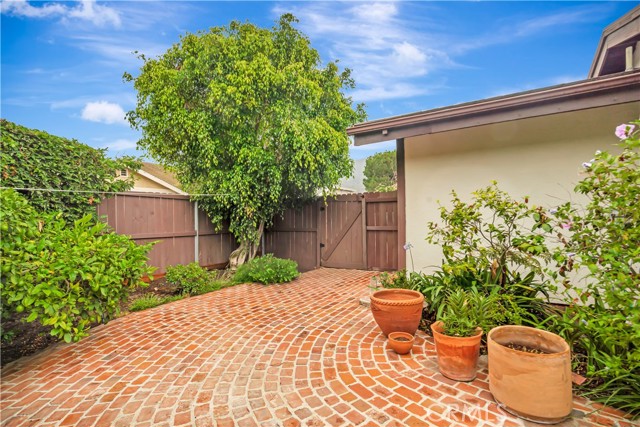 Drew Fenton | 1329 Avenida De Cortez Pacific Palisades CA | MLS: 7328815