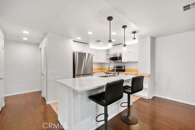 Detail Gallery Image 6 of 28 For 954 Tarragon Ln, San Luis Obispo,  CA 93401 - 2 Beds | 2 Baths