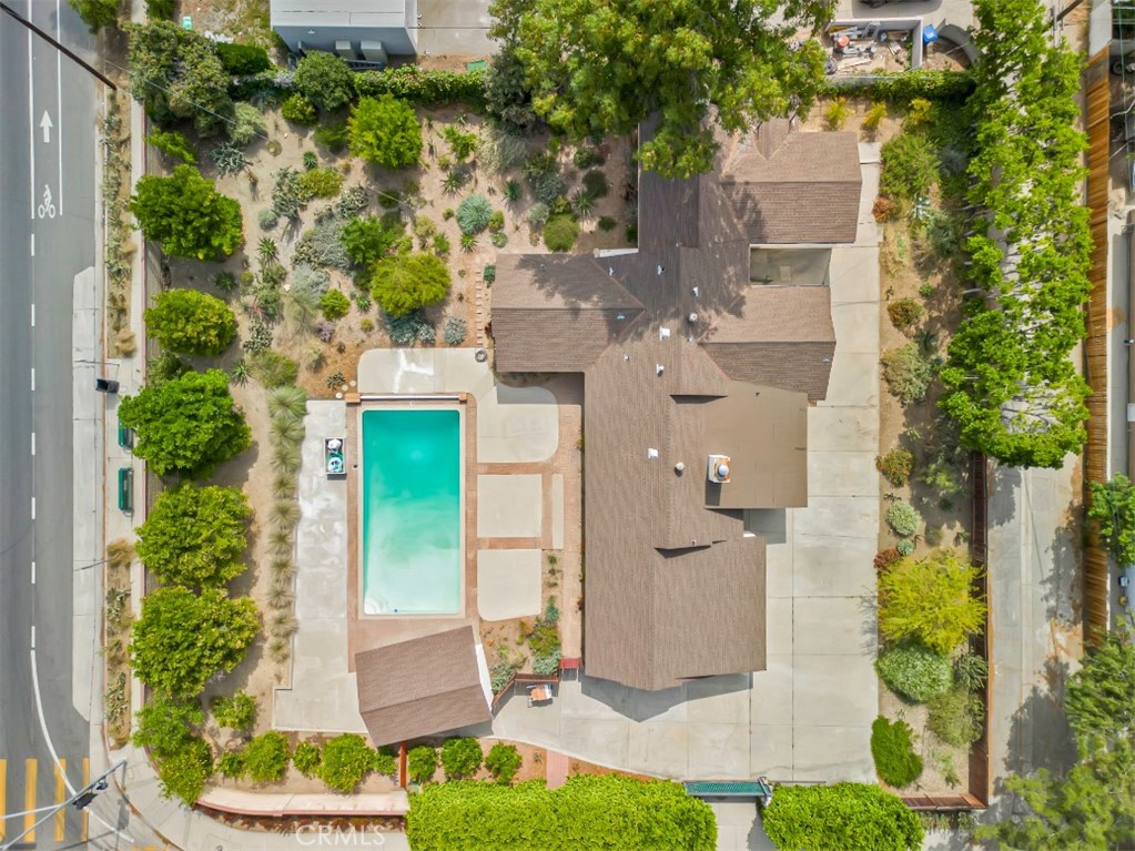 https://media.crmls.org/medias/0db42430-9311-455c-a48f-55ca01364252.jpg?preset=X-Large