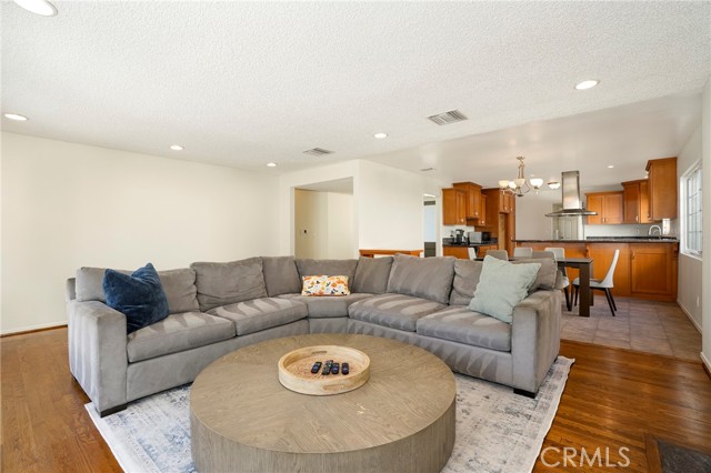 930 Larker Avenue photo 6