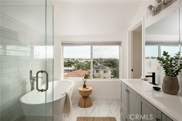 Detail Gallery Image 10 of 32 For 4205 Blanchard St, Los Angeles,  CA 90063 - 5 Beds | 3 Baths