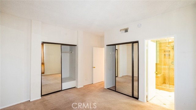 Detail Gallery Image 12 of 29 For 7311 Kester Ave #11,  Van Nuys,  CA 91405 - 2 Beds | 2/1 Baths