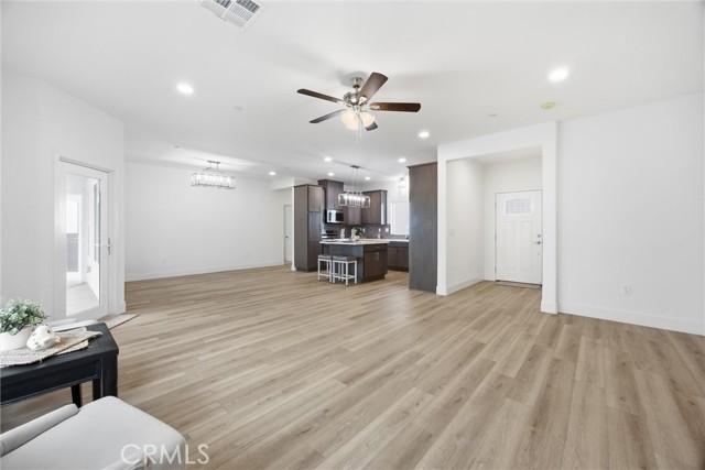 Detail Gallery Image 8 of 31 For 18671 Buckeye Pl, Tehachapi,  CA 93561 - 3 Beds | 2/1 Baths