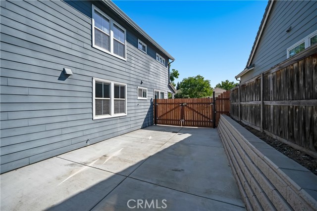 221 Silver Oak Drive, Paso Robles CA: https://media.crmls.org/medias/0db573ad-7070-43a8-bae5-3efe24dda3c5.jpg