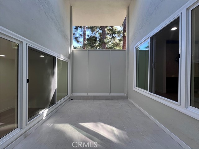 Detail Gallery Image 11 of 30 For 4745 La Villa Marina #J,  Marina Del Rey,  CA 90292 - 2 Beds | 2/1 Baths