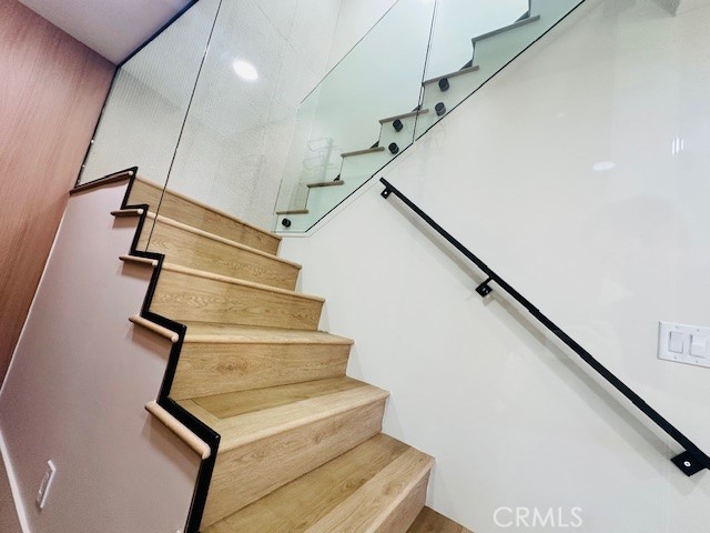 Detail Gallery Image 19 of 56 For 2440 Ostrom, Long Beach,  CA 90815 - 4 Beds | 3 Baths