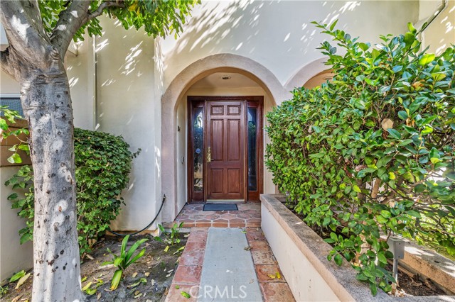 Detail Gallery Image 2 of 25 For 5715 Etiwanda Ave #4,  Tarzana,  CA 91356 - 3 Beds | 3 Baths
