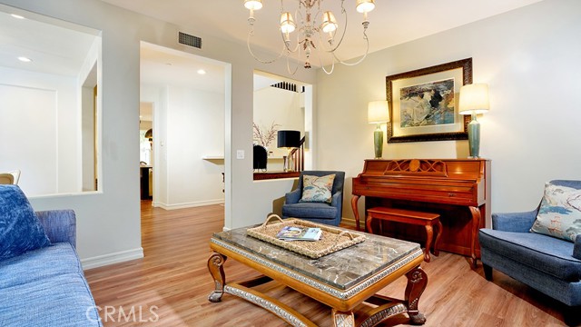 Detail Gallery Image 11 of 67 For 311 via Promesa, San Clemente,  CA 92673 - 4 Beds | 3 Baths