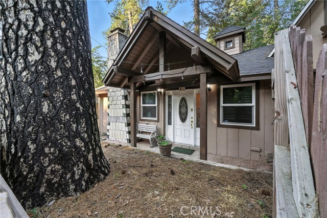 373 Redwood Lane, Crestline CA: https://media.crmls.org/medias/0db6a928-990f-4de3-b69c-9e89405c2b8e.jpg