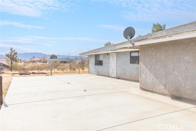 17733 Fresno Street, Hesperia CA: https://media.crmls.org/medias/0db6c061-f20f-4121-b95b-607e1d2c4db4.jpg