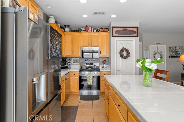 Detail Gallery Image 11 of 38 For 26361 Camino Largo, Moreno Valley,  CA 92555 - 4 Beds | 2 Baths
