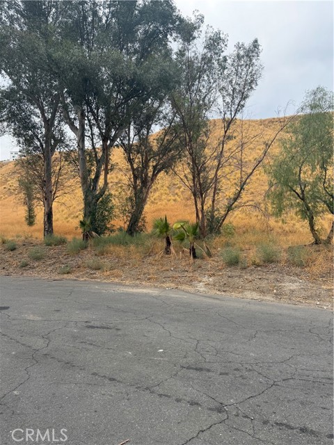 Detail Gallery Image 4 of 5 For 3448 N Beverly Dr, San Bernardino,  CA 92404 - – Beds | – Baths