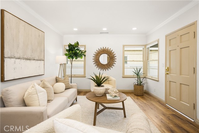 309 15th Street, Seal Beach CA: https://media.crmls.org/medias/0db79596-ba66-4935-bcba-318613a0a656.jpg
