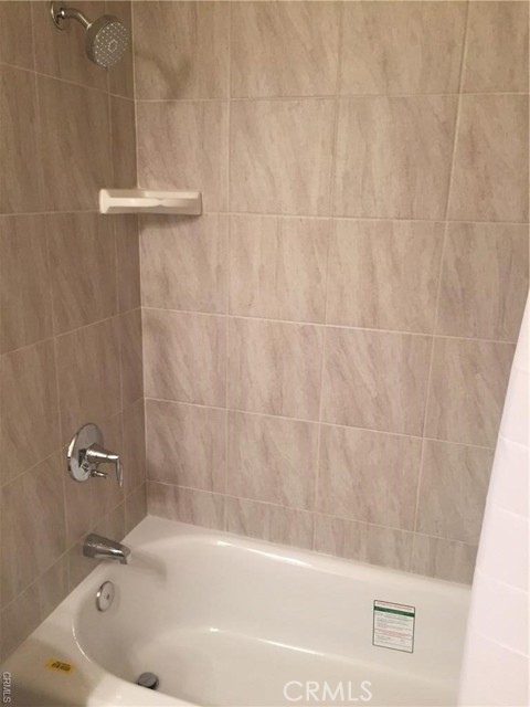 Detail Gallery Image 7 of 13 For 428 Golden Springs, Diamond Bar,  CA 91765 - 2 Beds | 3 Baths