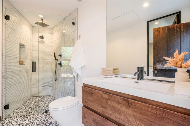 Detail Gallery Image 21 of 54 For 6451 Chesebro Rd, Agoura Hills,  CA 91301 - 6 Beds | 6/1 Baths