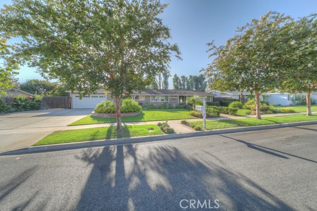 12861 Dunas Rd, North Tustin, CA 92705