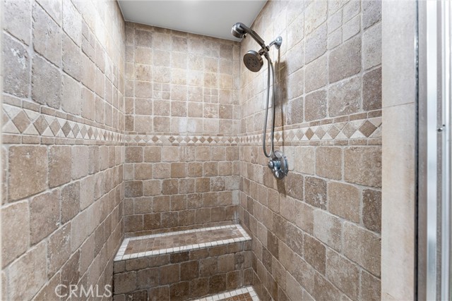 Detail Gallery Image 21 of 36 For 126 47th Street #1,  Newport Beach,  CA 92663 - 3 Beds | 2/1 Baths